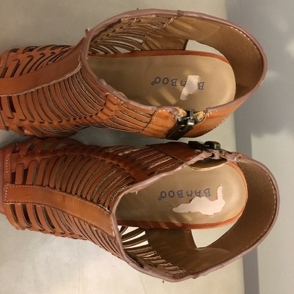 Bamboo strappy cut out chunky heels - Picture 5 of 6